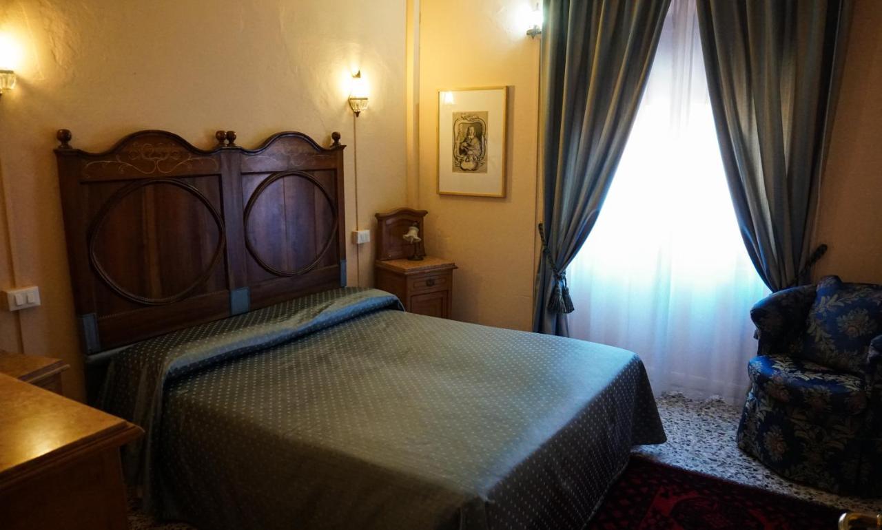 Hotel Antica Dimora Della Racchetta à Ferrare Extérieur photo