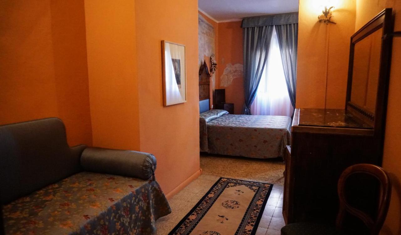 Hotel Antica Dimora Della Racchetta à Ferrare Extérieur photo