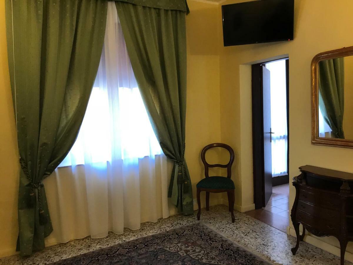 Hotel Antica Dimora Della Racchetta à Ferrare Extérieur photo